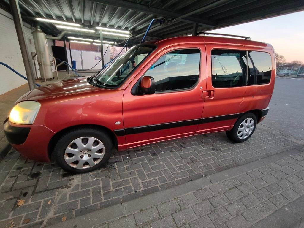 Peugeot Partner 1.6 16V XT Combi 2003 Bruin, 4 cilinders, Bruin, 1226 kg, Origineel Nederlands
