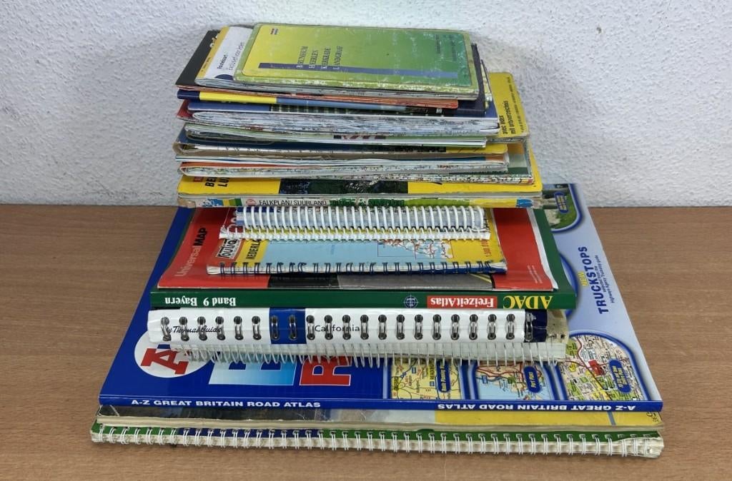 25 (oudere) wegenkaarten en (stads)plattegronden, Landkaart, 1800 tot 2000, Nederland, Ophalen