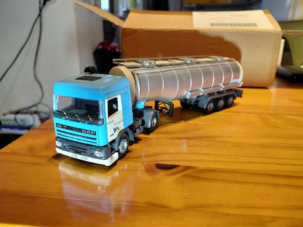 TEKNO  Tank modelvrachtauto  1:50, Ophalen of Verzenden, Zo goed als nieuw, Bus of Vrachtwagen, Tekno