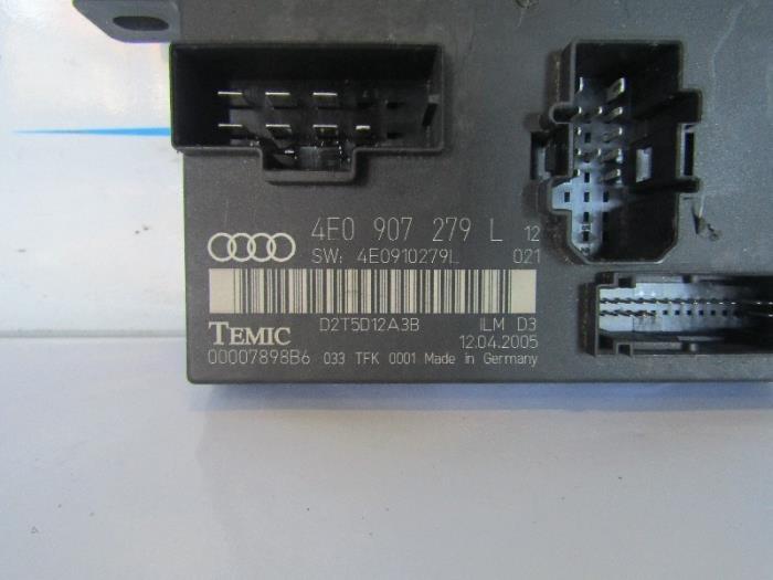 Computer Body Control van een Audi A8, Gebruikt, -, Verzenden, -