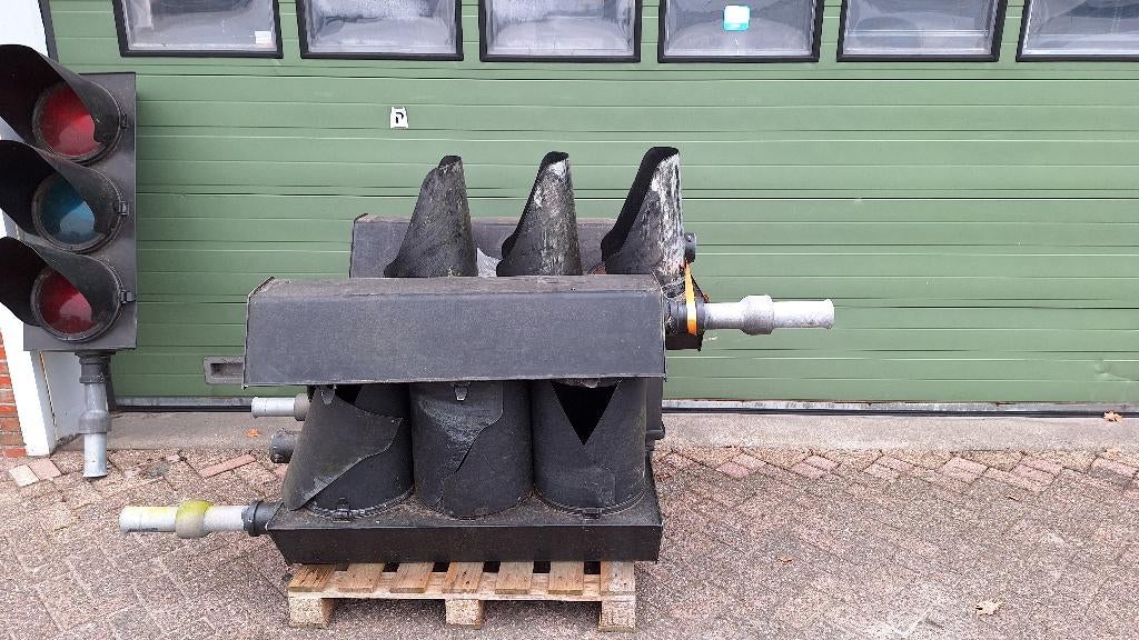 Stoplicht - Vintage Verkeerslichten mancave, Verzamelen, Ophalen, Reclamebord, Gebruikt, Industriepark 2a 9351PA Leek