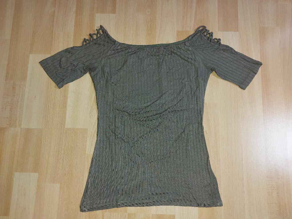 Groen t-shirt *Coolcat*, Kleding | Dames, T-shirts, Maat 38/40 (M), Ophalen of Verzenden, Zo goed als nieuw, Coolcat