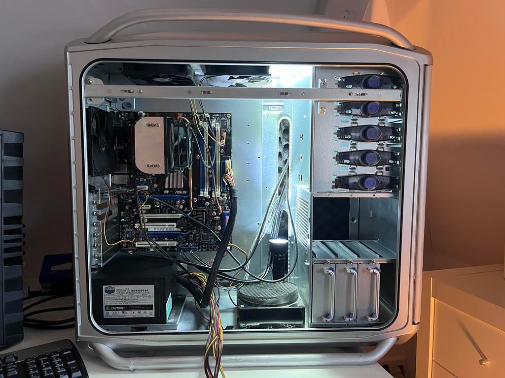 Grote Computerkast met Moederbord & Processor, Ophalen, Gebruikt, 8 GB, Onbekend