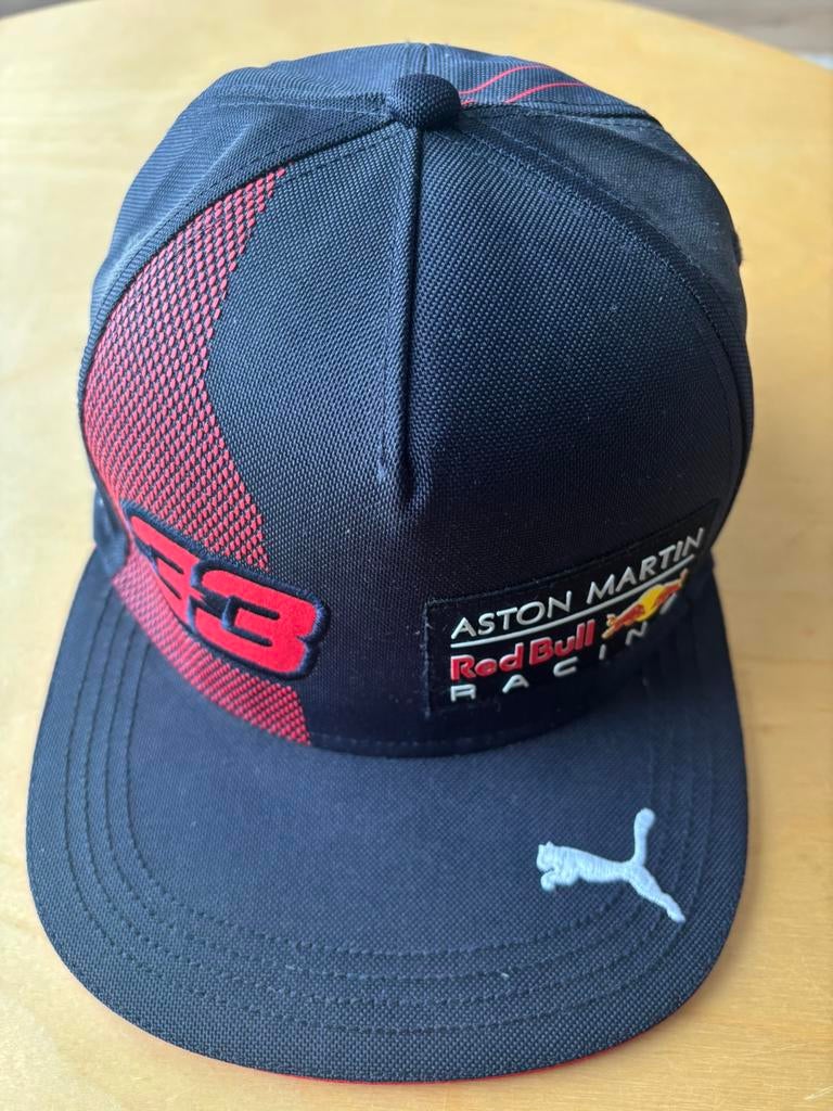 Petje Red Bull 33, Ophalen of Verzenden, Zo goed als nieuw