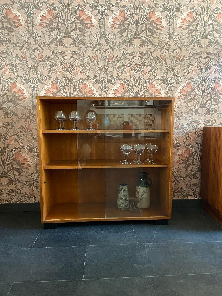 Vintage Deense vitrinekast met 2 schuifdeuren, Ophalen, Vintage Deens design, Gebruikt, Glas