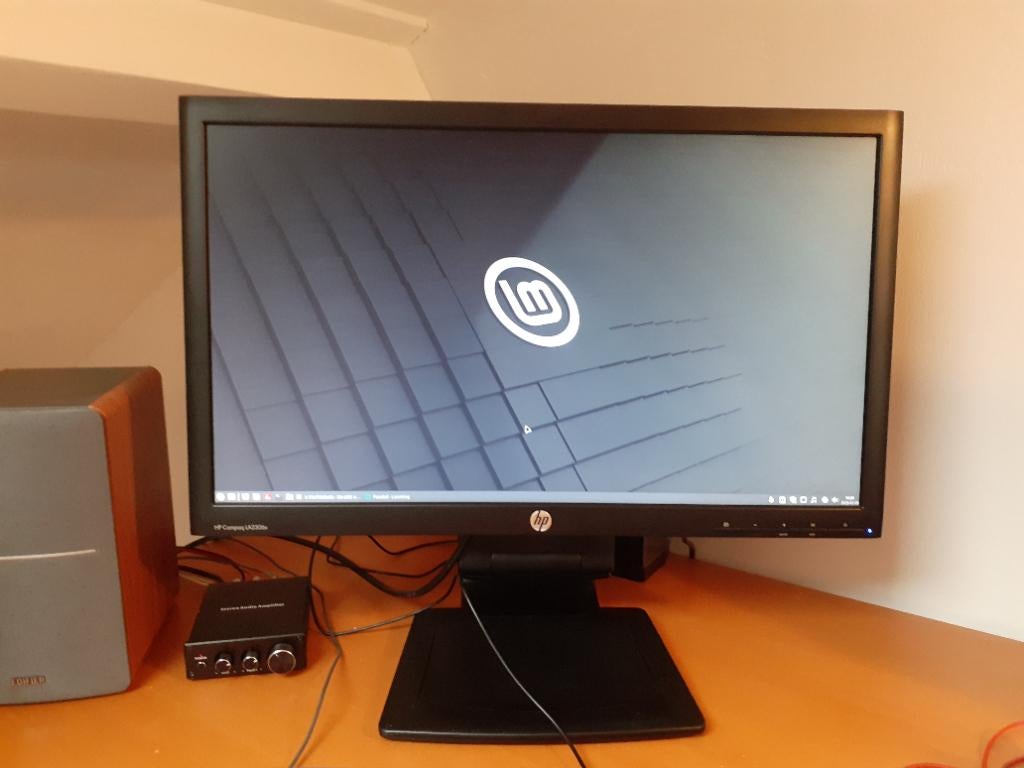 HP Compaq monitor 23", DVI, Full HD, Ophalen of Verzenden, Zo goed als nieuw