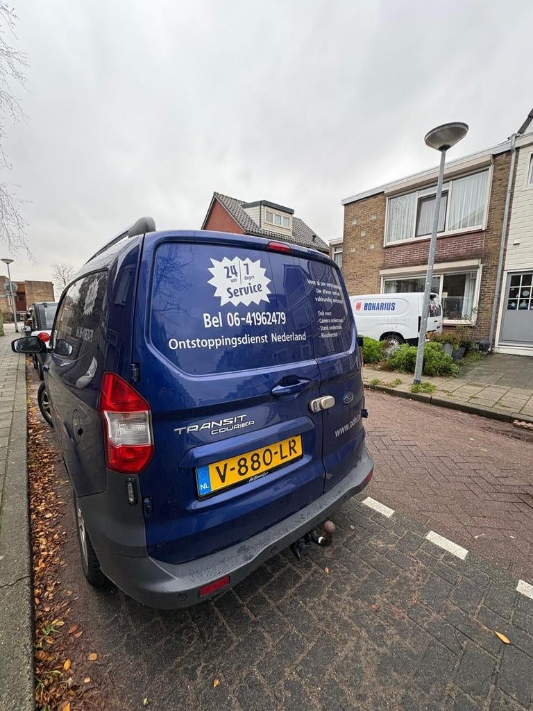 Ford Transit Courier 1.5 Tdci 55KW 2018, Auto's, USB, 74 pk, Zwart, 4 cilinders