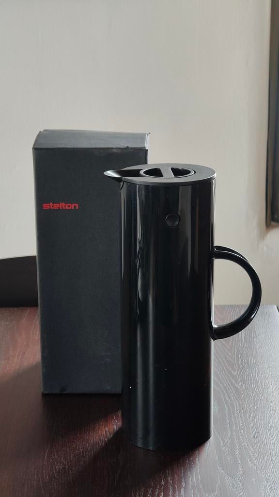 Zwarte Stelton Thermoskan Deens Design, Huis en Inrichting, Ophalen of Verzenden, Gebruikt