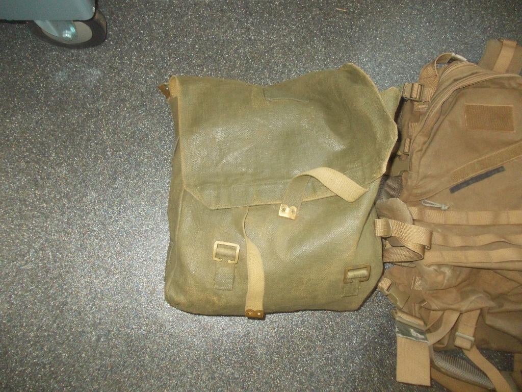 plunjebaal pukkel rugtas, Ophalen of Verzenden, Landmacht, Nederland, Embleem of Badge