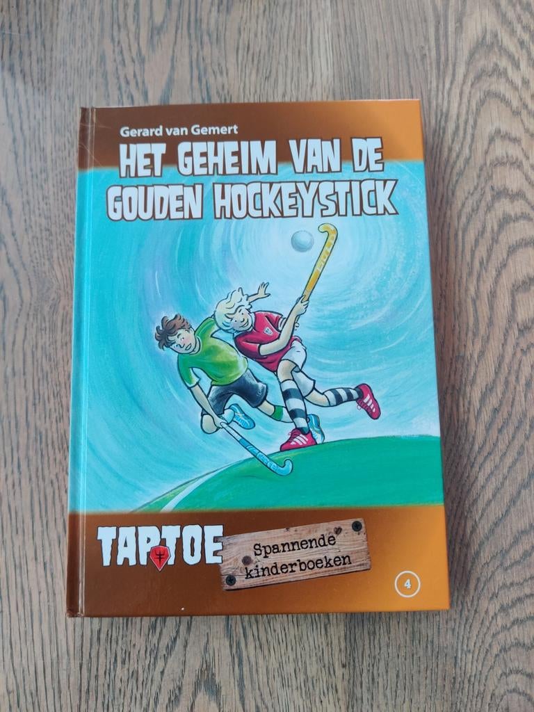 Het geheim van de gouden hockeystick, Ophalen of Verzenden, Zo goed als nieuw, Gerard van Gemert, Fictie algemeen