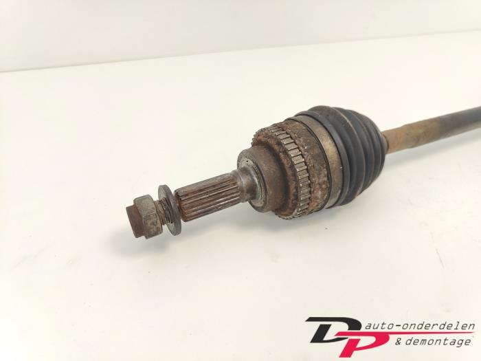 Aandrijfas links-voor van een Suzuki Alto, Gebruikt, -, -, Ophalen of Verzenden