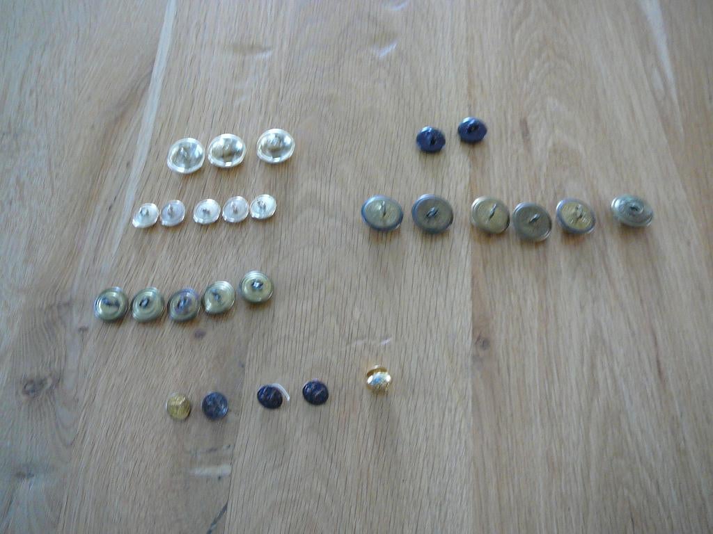 26 Uniform knopen diversen, Verzamelen, Ophalen of Verzenden, Landmacht, Nederland, Kleding of Schoenen