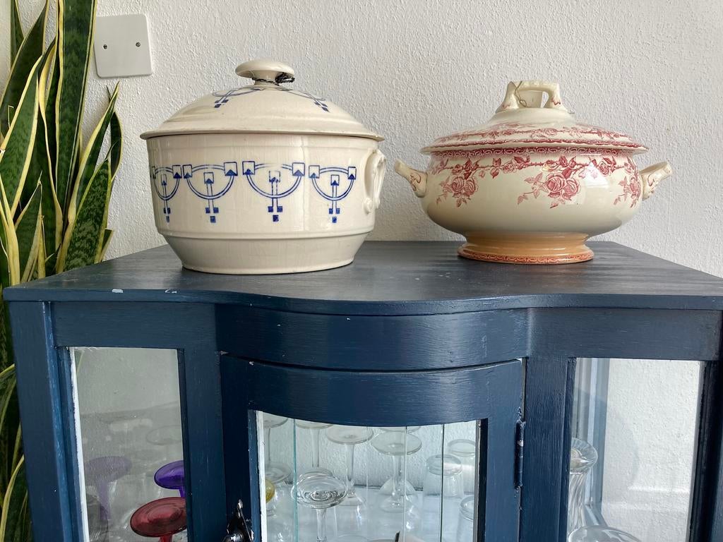 Twee brocante dekschalen, Antiek en Kunst, Ophalen