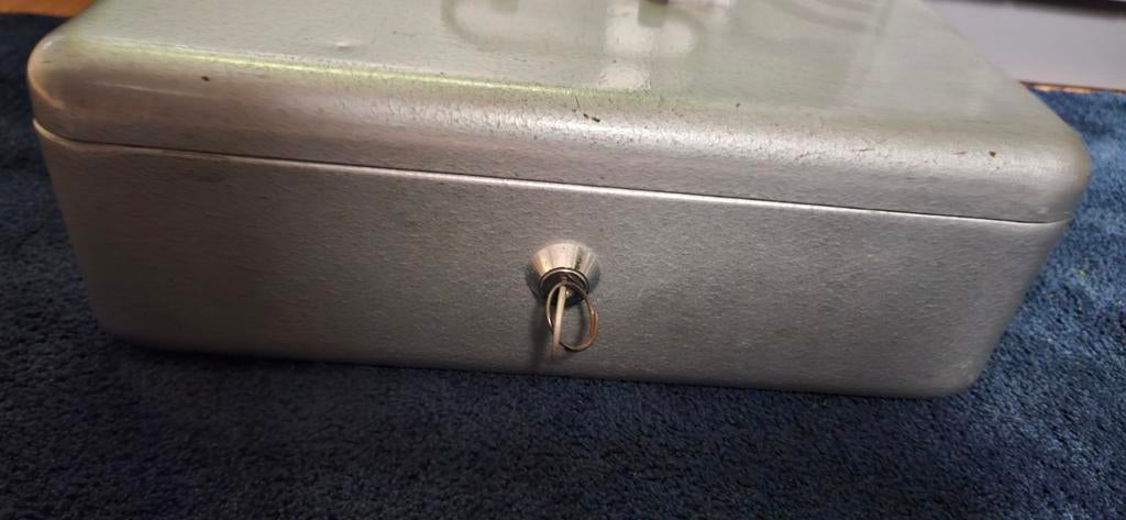 Fortuna afsluitbare kistje  met sleutel, Huis en Inrichting, Woonaccessoires | Kisten, Ophalen of Verzenden, Minder dan 50 cm