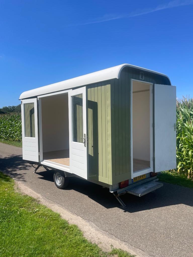 Unieke snelverkeer Schaftwagen,pipowagen,B&B,schaftkeet., Doe-het-zelf en Verbouw, Bouwketen en Schaftketen, Ophalen, Zo goed als nieuw