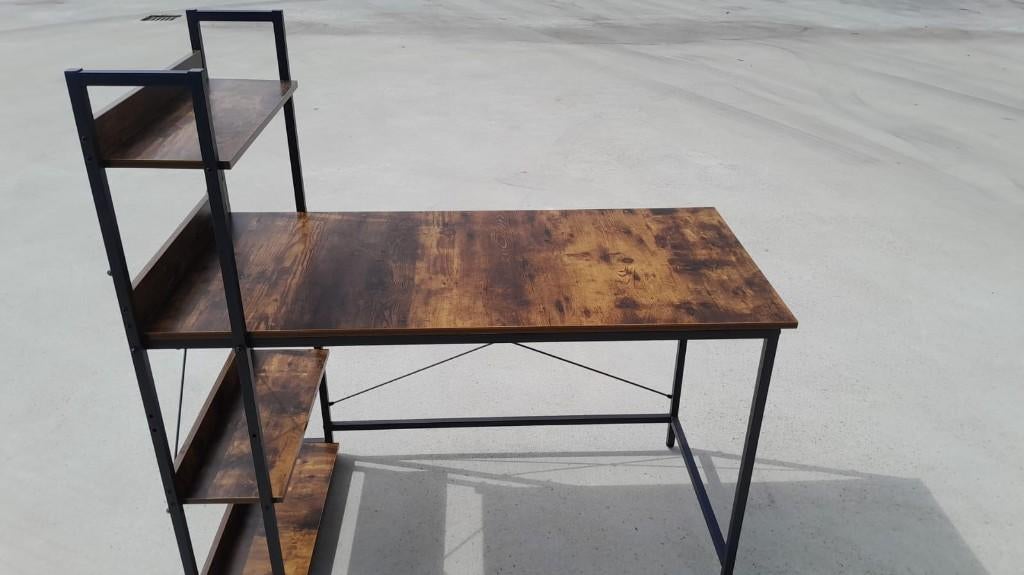 Op = Op! Stevig en stijlvol bureau - Houtkleur – €60, Ophalen, Nieuw
