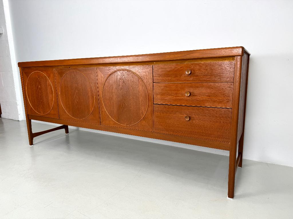Vintage Nathan dressoir SALE., Huis en Inrichting, Kasten | Dressoirs, Verzenden, 150 tot 200 cm, Teakhout, Zo goed als nieuw
