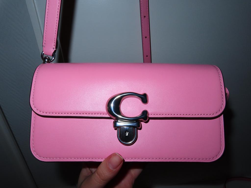 Coach tas roze, Ophalen of Verzenden, Zo goed als nieuw, Roze, Schoudertasje