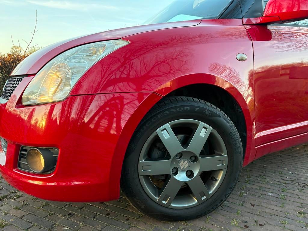 Suzuki Swift 1.3 Base STOELVERWARMING/NIEUWE APK/LMV/AIRCO, Auto's, Stof, Gebruikt, 400 kg, Swift