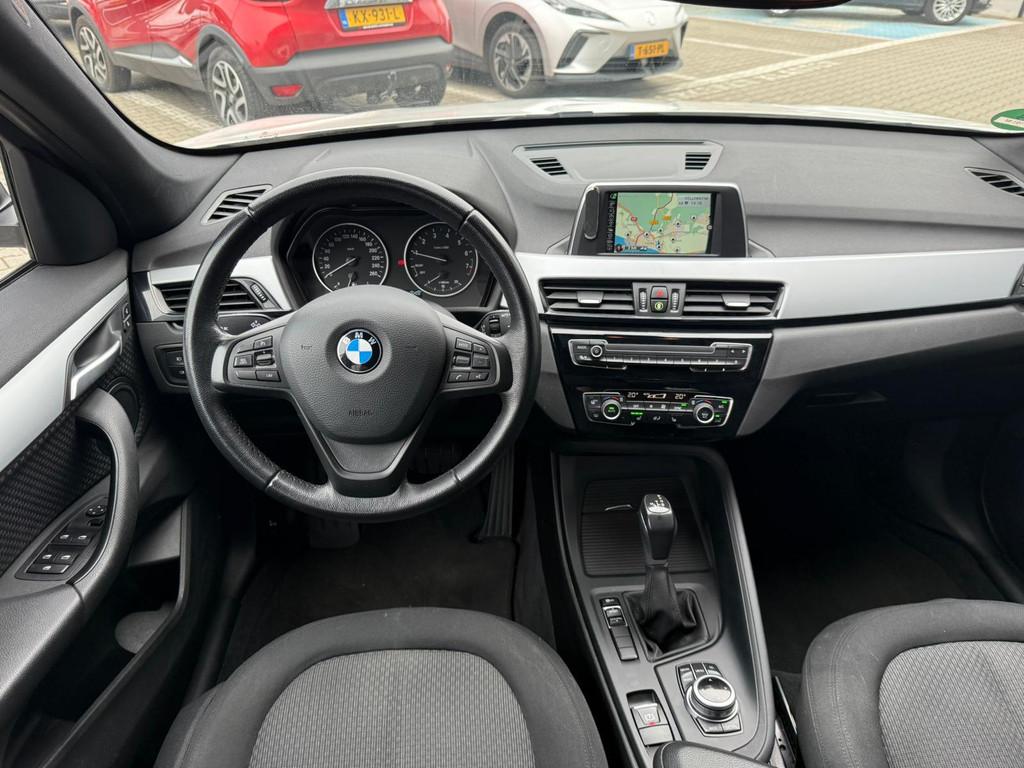 BMW X1 sDrive18i Centennial Executive *Trekhaak*, Gebruikt, Euro 6, Wit, Lichtsensor