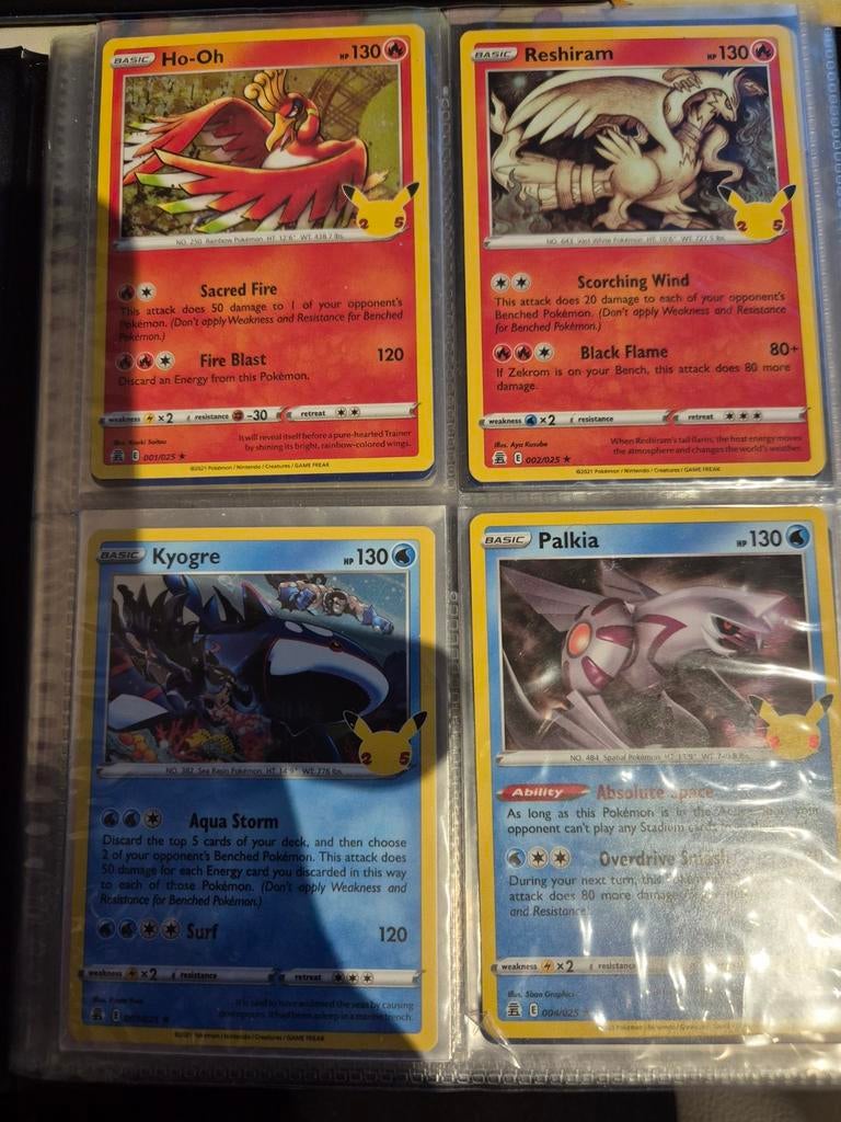 Pokémon Celebrations kaarten, Ophalen of Verzenden, Zo goed als nieuw