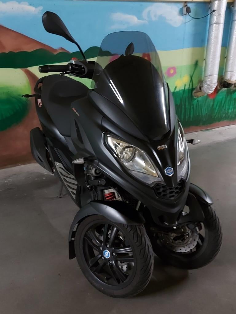 Piaggio Mp3 300Hp Sport bj2021, Particulier, Scooter