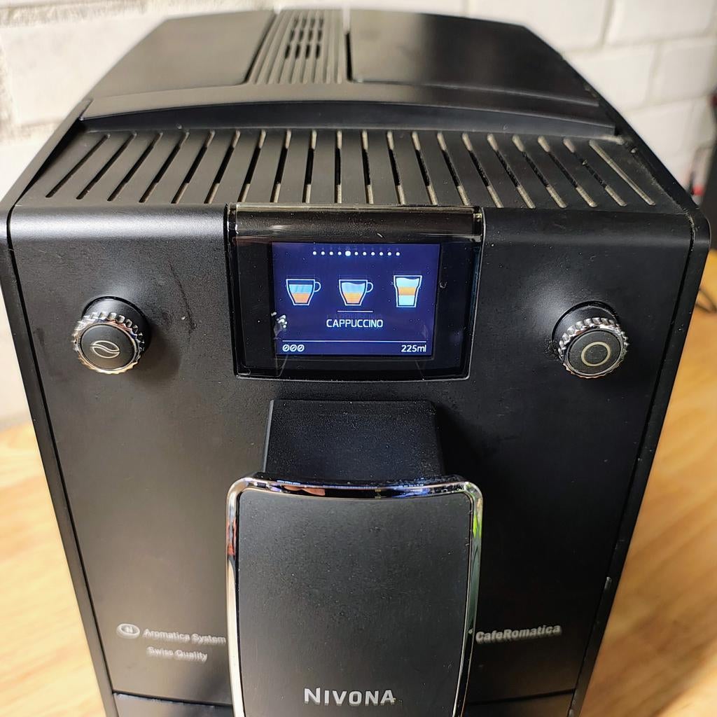 Nivona espresso machine - Cappuccino & Latte, Witgoed en Apparatuur, Koffiezetapparaten, Afneembaar waterreservoir, Gebruikt, Espresso apparaat