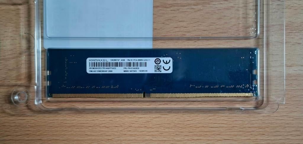Lenovo 01AG830 geheugen 4GB DDR4 2666Mhz UDIMM, Computers en Software, RAM geheugen, DDR4, Ophalen of Verzenden, Zo goed als nieuw