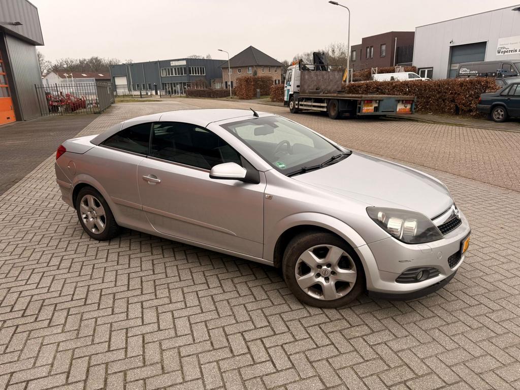 Opel astra 1.6 twin top cabrio nieuwe apk, Auto's, 4 cilinders, Cabriolet, 1600 cc, Bedrijf