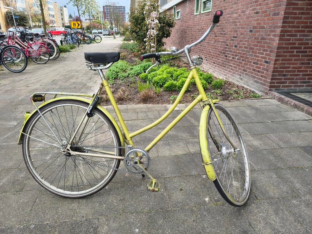 Vrolijke geel groene damesfiets zonder versnellingen, Fietsen en Brommers, Ophalen of Verzenden, Gebruikt, Overige merken, Versnellingen