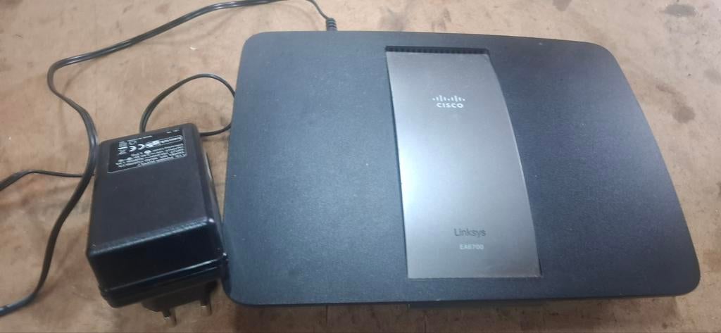 Linksys Cisco EA6700 router, Ophalen of Verzenden, Gebruikt, Router, Linksys