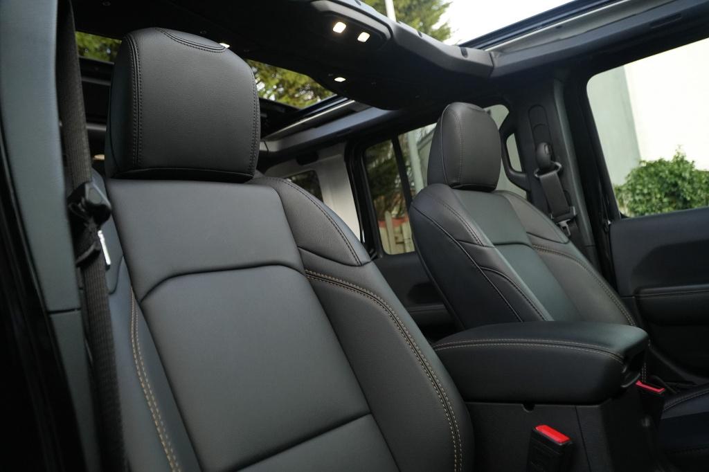 Jeep Wrangler Unlimited 4xe 380 Sahara I Sky-one I ACC I 20, Automaat, Zwart, 4 cilinders, Bedrijf