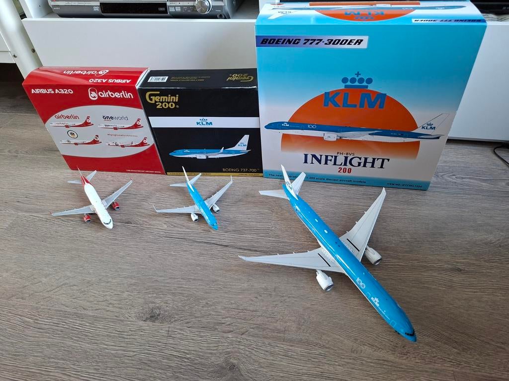 1/200 metalen schaalmodellen, Ophalen of Verzenden, Zo goed als nieuw, Schaalmodel