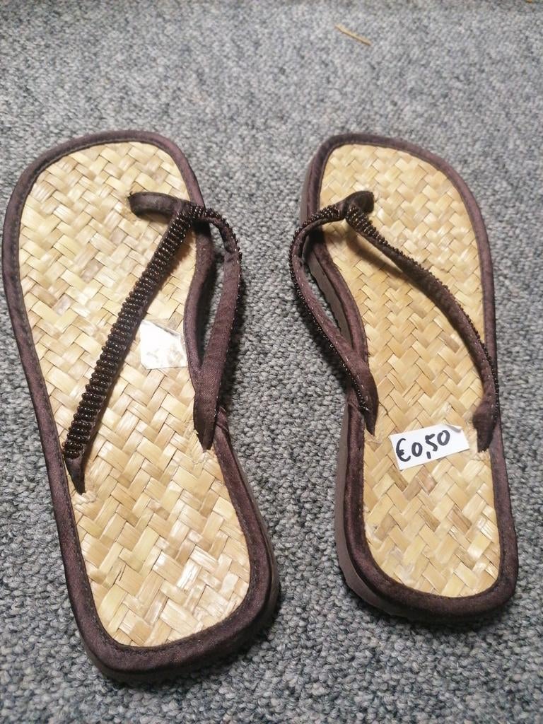Rieten Slippers, Kleding | Dames, Schoenen, Slippers, Bruin, Ophalen of Verzenden, Onbekend