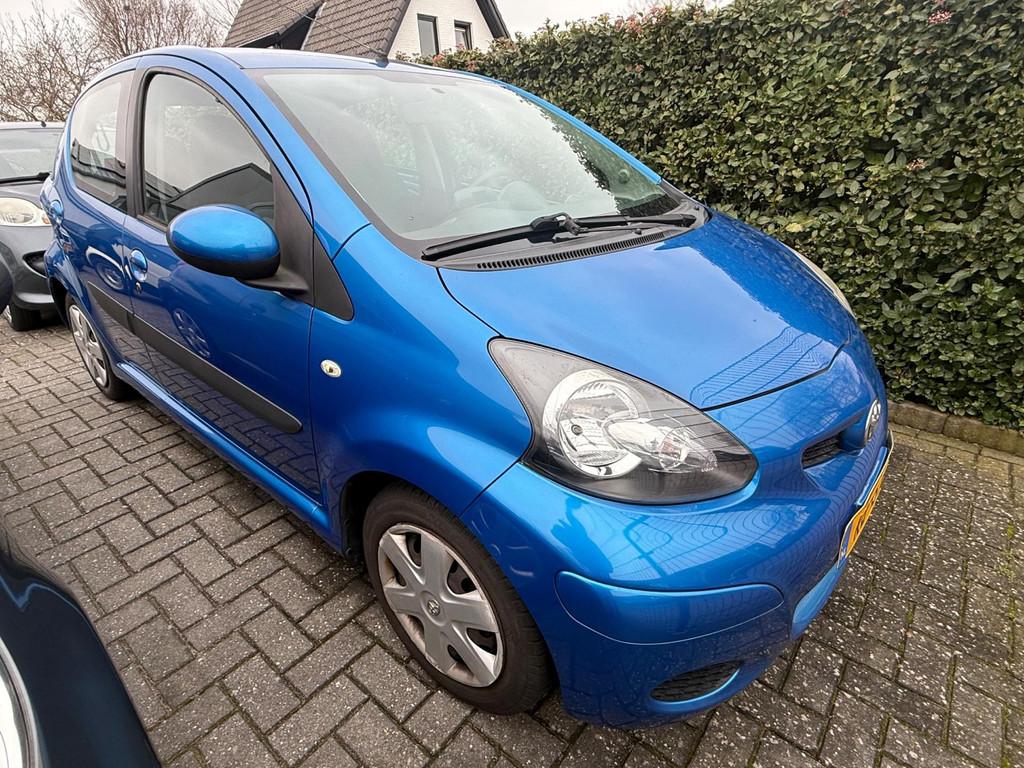 Toyota Aygo 1.0-12V Comfort Navigator 5-Deurs Airco Isofix N, Voorwielaandrijving, Euro 5, Gebruikt, Elektrische ramen