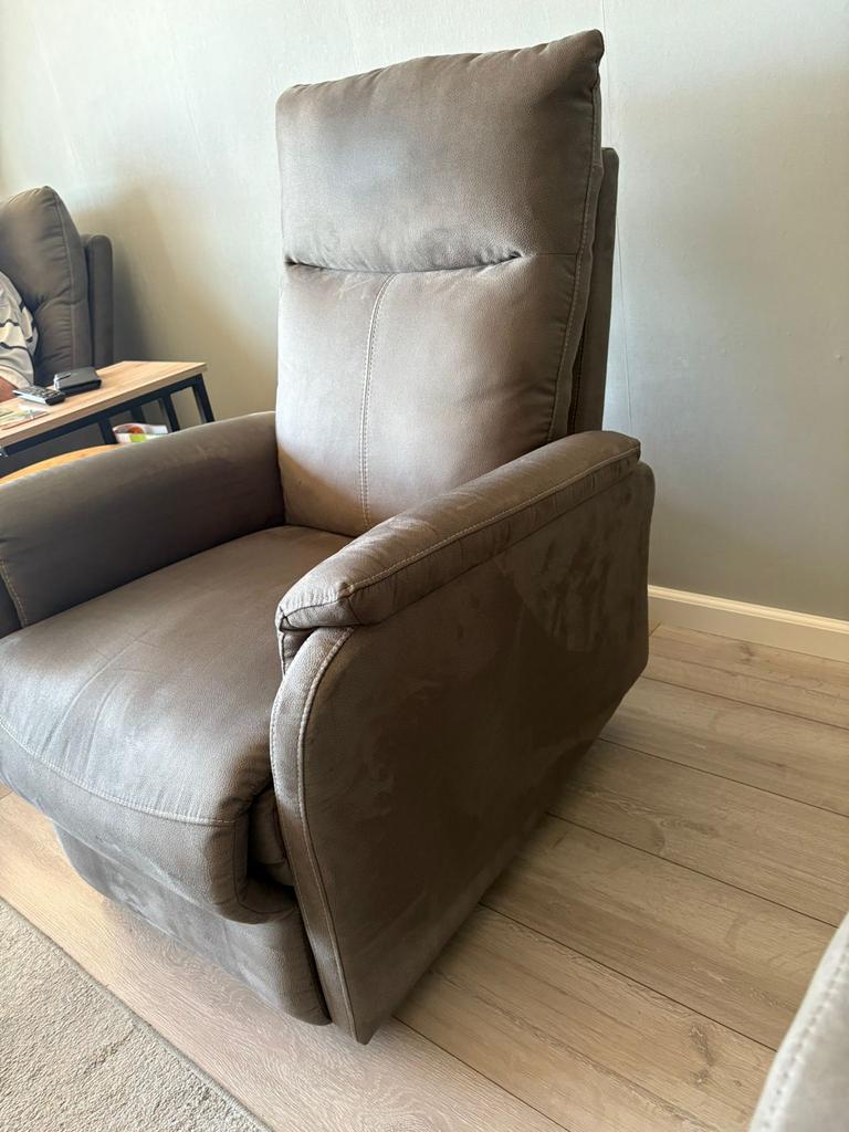 Elektrische relax stoel, Huis en Inrichting, Fauteuils, Ophalen, Gebruikt, Stof, 75 tot 100 cm