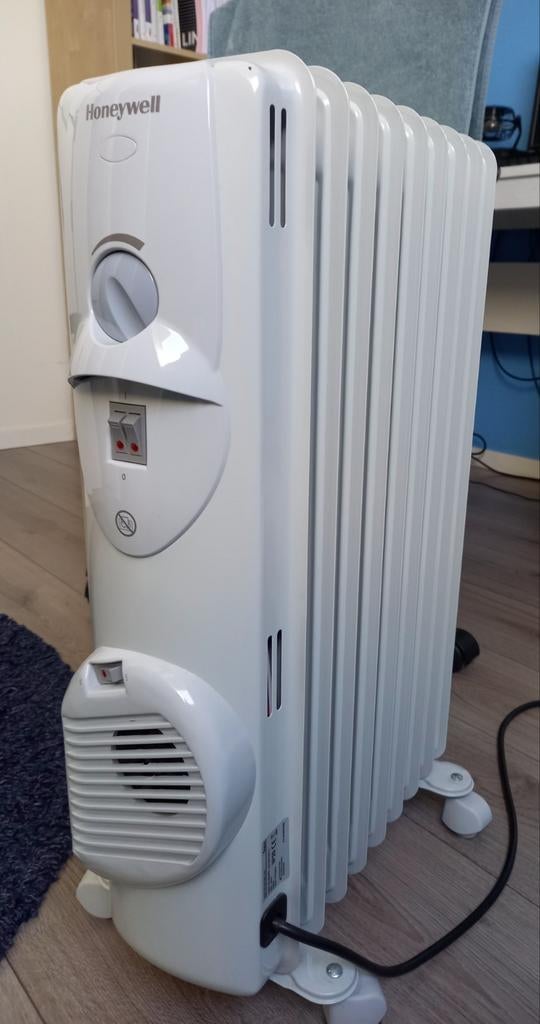Olieradiator van Honeywell, als nieuw., Ophalen, 30 tot 80 cm, Radiator, Minder dan 60 cm