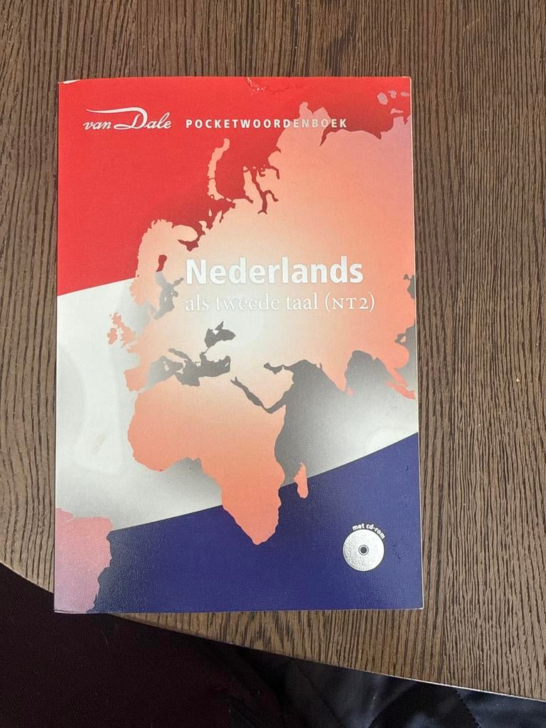 Van Dale Pocketwoordenboek Nederlands als tweede taal (NT2), Boeken, Woordenboeken, Ophalen of Verzenden, Zo goed als nieuw, Van Dale