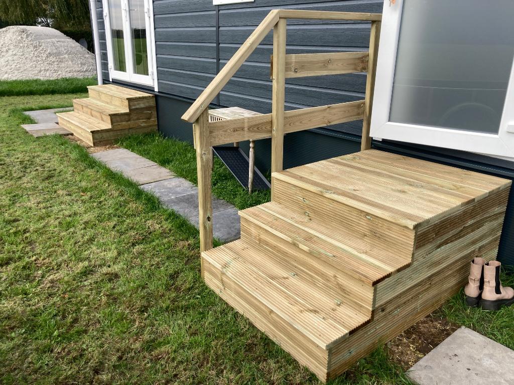 Robuuste opstap met bordes voor caravan, chalet of tinyhouse, Ophalen of Verzenden, Nieuw