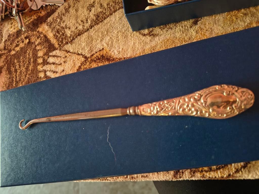 Antieke knopenhaak met sierlijk handvat, Antiek en Kunst, Ophalen of Verzenden, Zilver