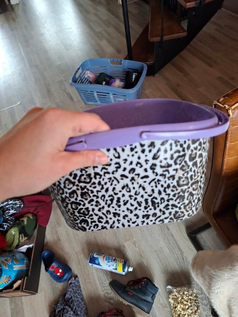 Paarse emmer met panterprint, Ophalen of Verzenden