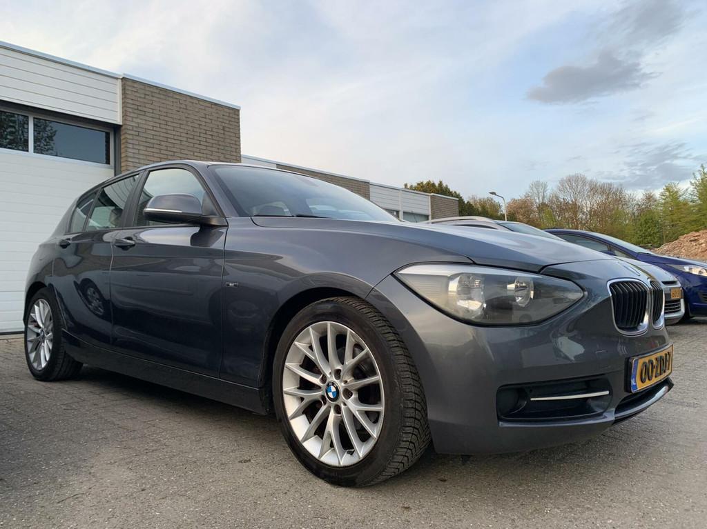 BMW 1-serie 116i Sport Edition NAP NWE APK Airco Leer Groot, 1-Serie, Euro 5, Gebruikt, Beige