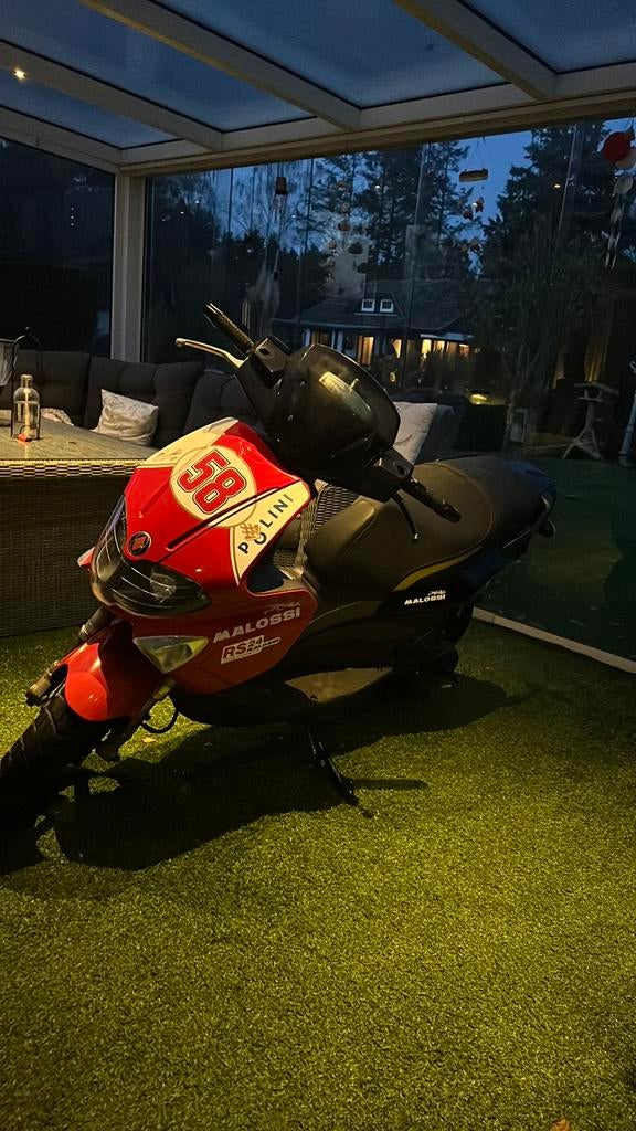gilera runner RST 180cc, Fietsen en Brommers, Scooters | Yamaha, Zo goed als nieuw, Overige modellen, Tweetakt, Ophalen