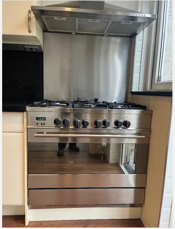 90 cm RVS Gasfornuis met ruime oven – werkt goed, Huis en Inrichting, Keuken | Keukenelementen, Ophalen, Gebruikt, 50 tot 100 cm