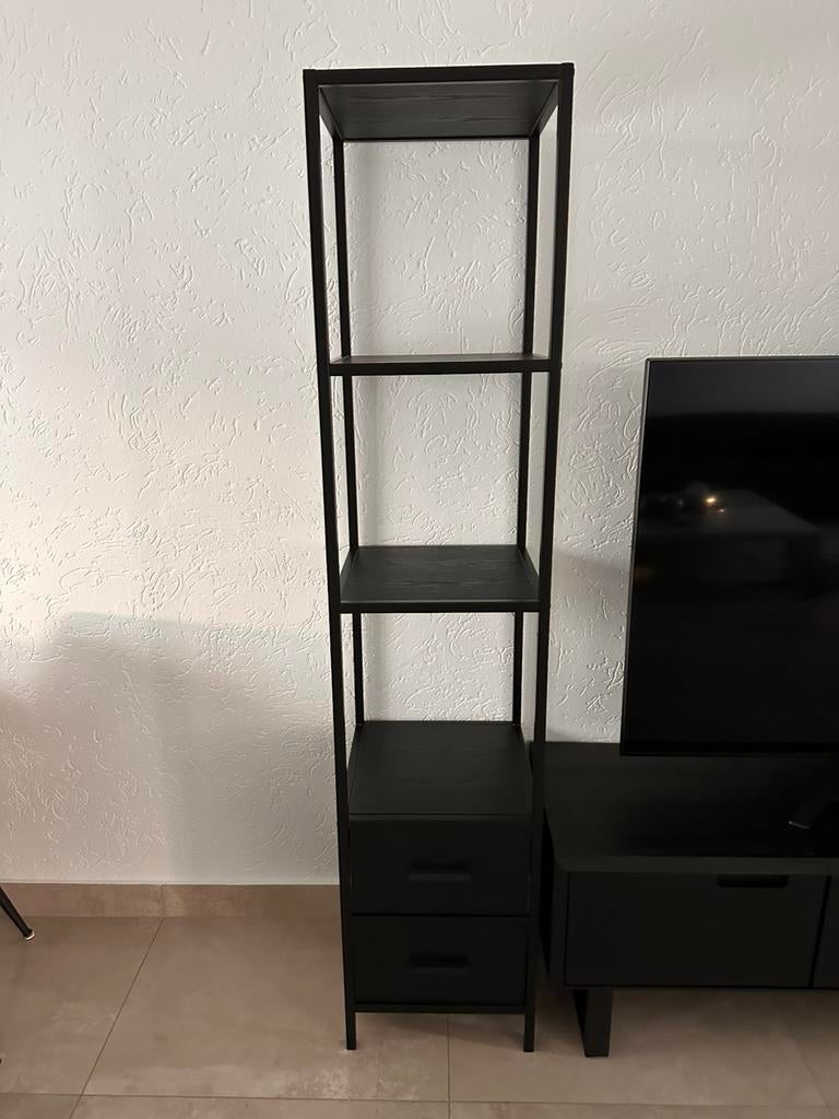 Mat zwarte wandmeubel zgan., Huis en Inrichting, Kasten | Wandmeubels, Ophalen, Zo goed als nieuw, Minder dan 150 cm, Minder dan 100 cm