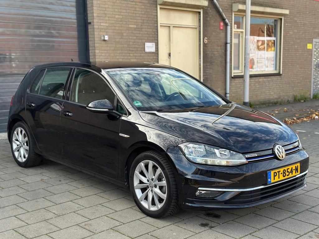 Volkswagen Golf 1.5 TSI DSG Highline Navi Cruise Control ACC, Euro 6, 4 cilinders, Alcantara, Zwart