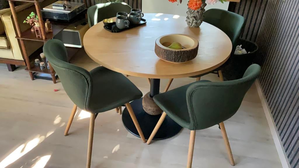 Groene eetkamerstoel met houten poten kuipzit., Ophalen, Gebruikt, Overige kleuren, Vier