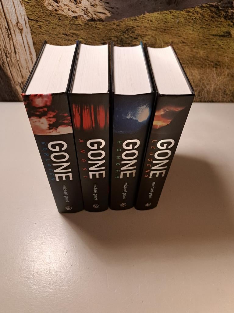 Gone - Michael Grant - mooie hardcovers - boeken, Ophalen of Verzenden, Zo goed als nieuw