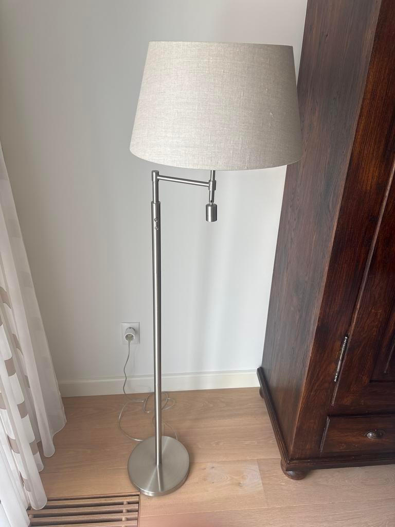 Stijlvolle staande lamp met linnen kap, Huis en Inrichting, Lampen | Vloerlampen, Ophalen, Zo goed als nieuw, Metaal, 150 tot 200 cm