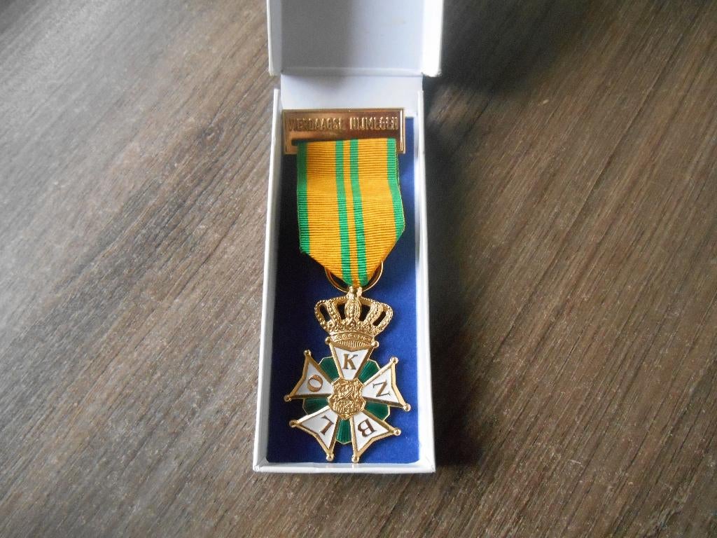 Vierdaagse medaille 11de keer, Ophalen of Verzenden, Landmacht, Nederland, Lintje, Medaille of Wings